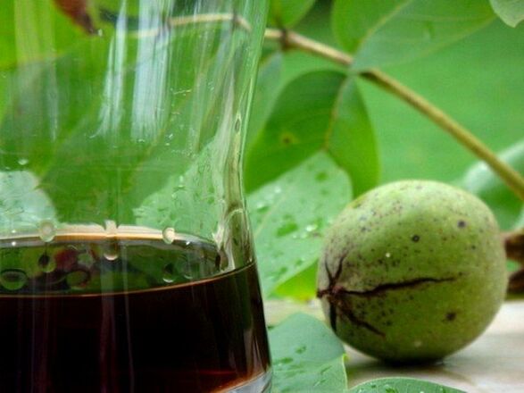 Decoction of green walnut shells is a folk remedy for worms. 